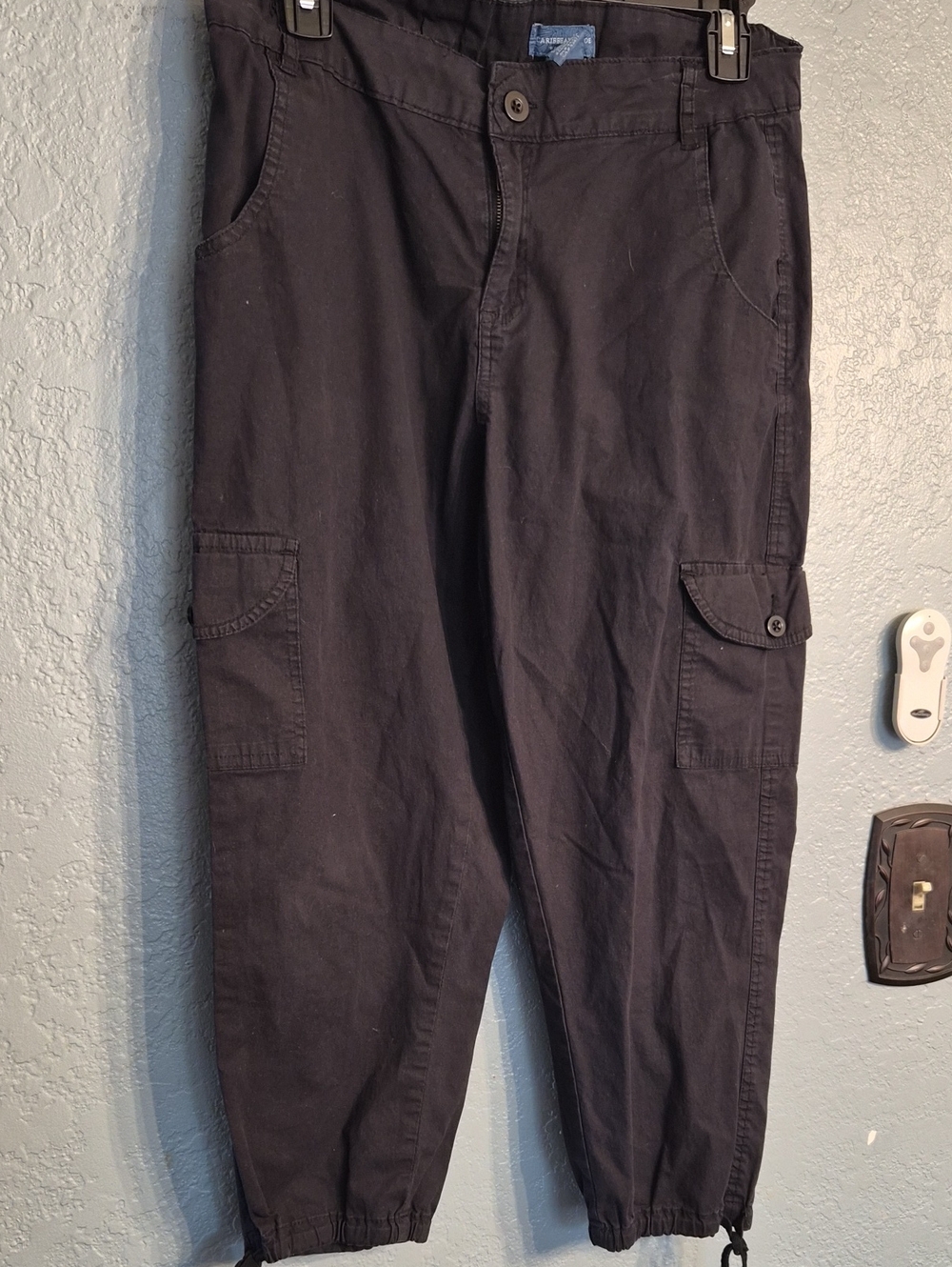 Caribbean Joe Black Cropped Cargo Pants